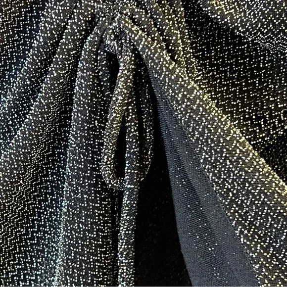 Traditional Women’s Metallic Black Blouse Size XL - Picture 3 of 12